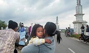 Un fuerte terremoto de 7,8 sacude Sumatra