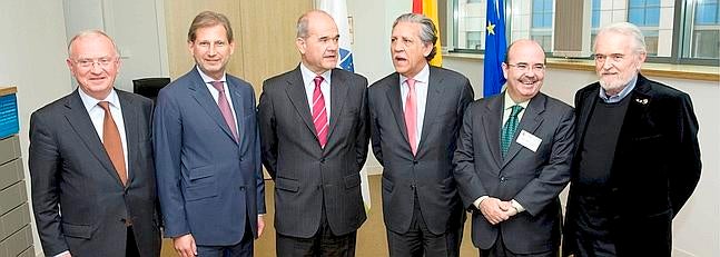 Zarrías replica que quien tiene que dimitir es Rajoy «por la corrupción»