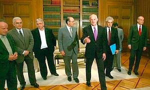 La UE recomienda activar la ayuda a Grecia tras cumplir los «requisitos»