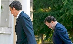 Zapatero recibió a Rajoy al pie de la escalinata de Moncloa