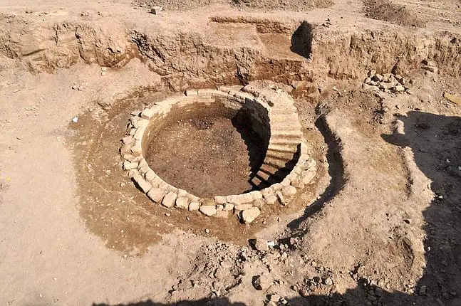 Hallan restos de una iglesia del siglo V y de un nilómetro faraónico en Luxor