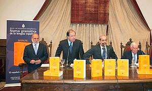 La RAE presenta una edición de la «Nueva Gramática» en versión reducida