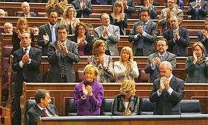 Las comunidades del PP califican de «barbarie» el tijeretazo de Zapatero