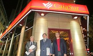 El Banco de España interviene de madrugada CajaSur tras fracasar la fusión con Unicaja