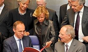 Salgado niega que Bruselas haya pedido a España más ajustes