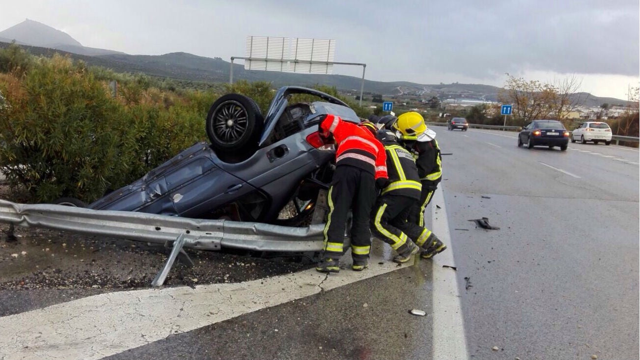 Estado en que quedó el coche tras el accidente.