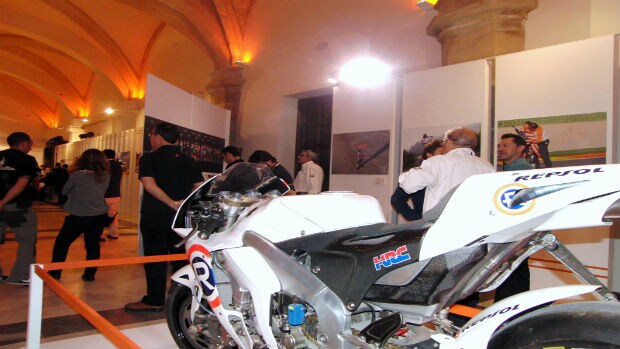 Una exposición de motos durante el pasado GP de Jerez
