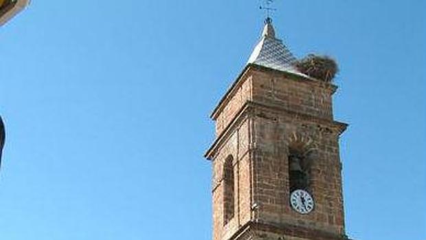 El lanzamiento tiene lugar desde el campanario de la Iglesia de Santa María Magdalena.