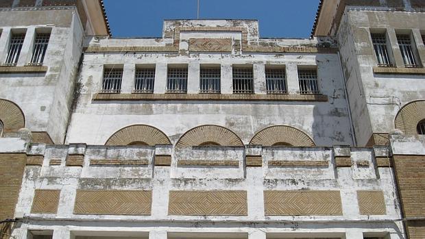 Fachada de la vieja penitenciaría de Huelva