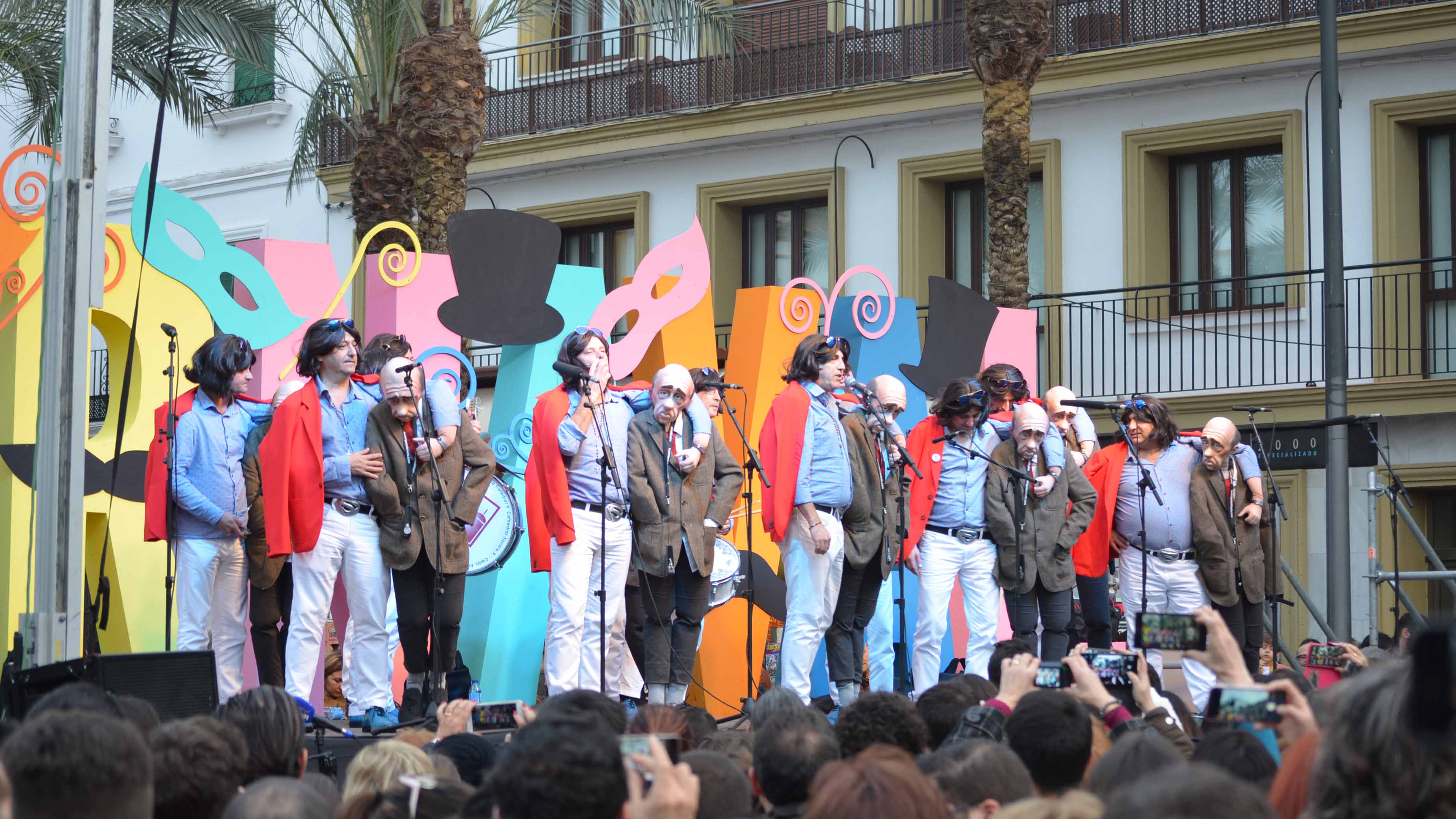 El Selu abarrotó la plaza del Altozano en el carnaval de Utrera/ S.C.