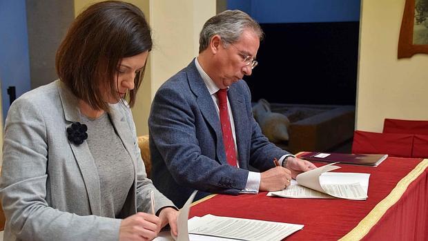 Firma del acuerdo entre el Ayuntamiento y la Subdelegación de Gobierno