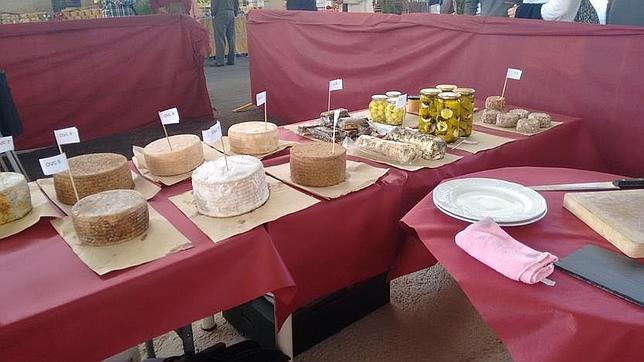 Se busca jurado para la feria del queso de Villaluenga