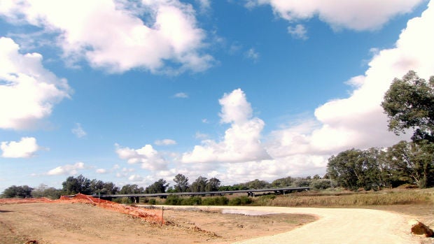 Obras en la ribera del Guadalete en Jerez (J.P.)