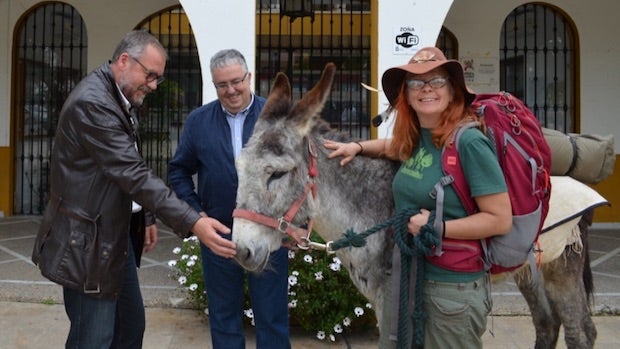 La peregrina fue recibida en Bormujos por representantes políticos