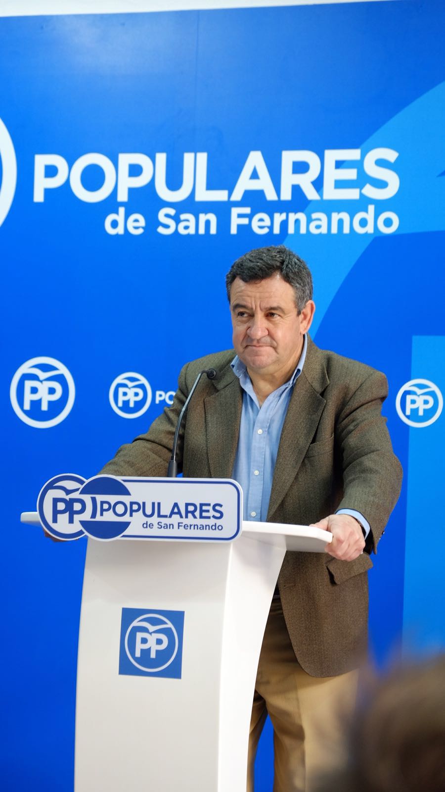 El PP denuncia que la falta de acuerdo agrava la situación de los colegios de Defensa