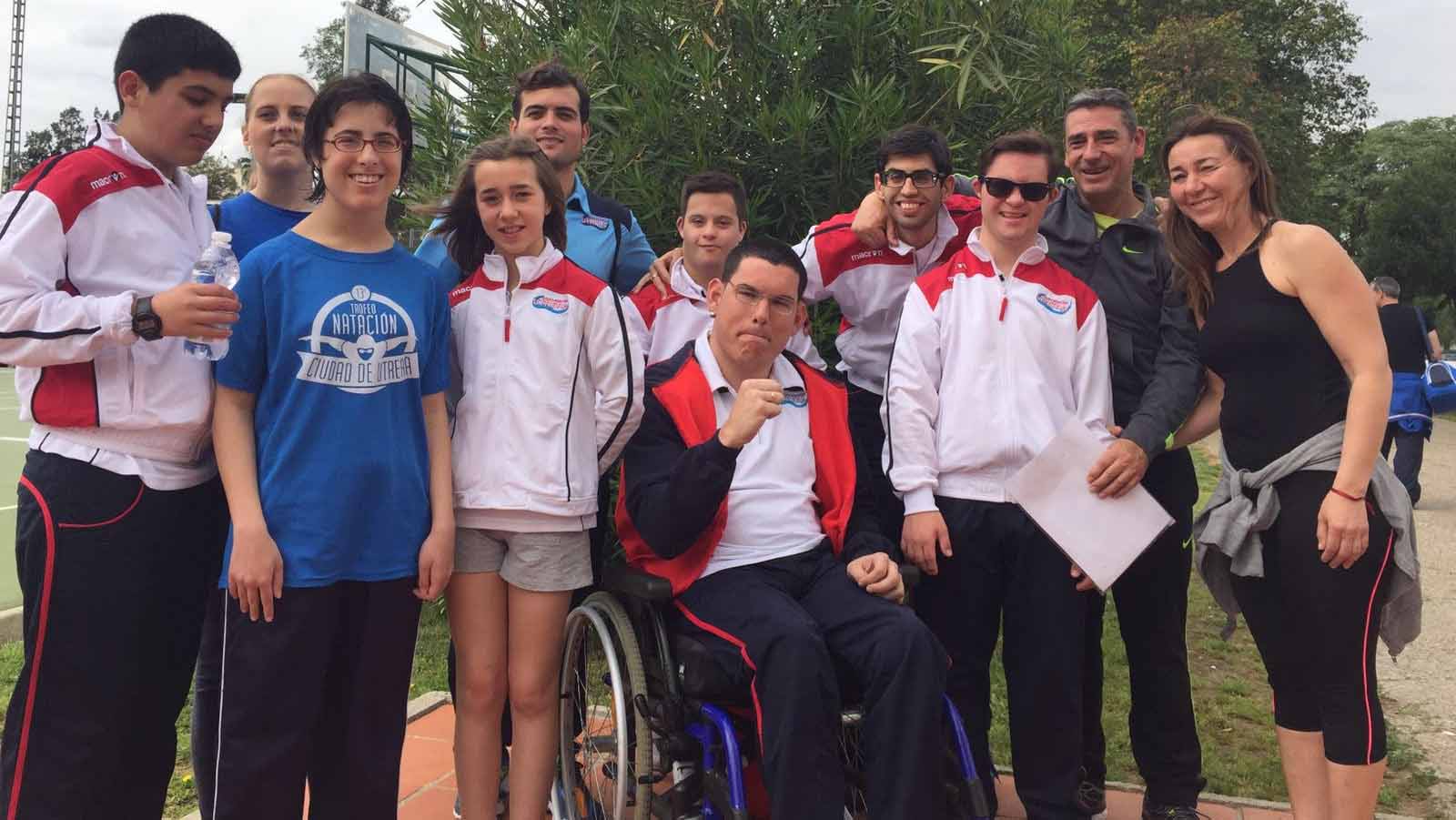 El equipo de natación adaptada del Club Natación Utrera/ C.N.U.