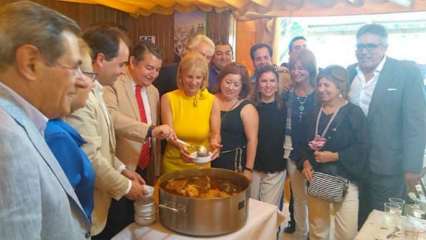 Recepción hoy en la caseta del PP en Jerez