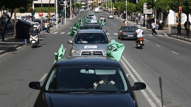 La protesta convocada por CSIF recorriendo la ciudad