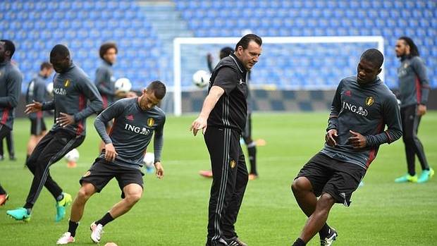 La selección belga, durante uno de sus entrenamientos.