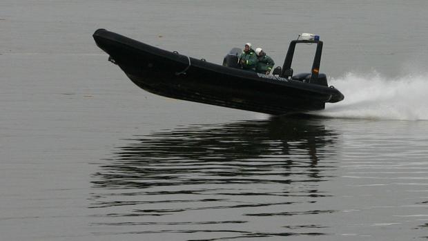Rescatan a dos menores arrastrados por la corriente en Punta Umbría