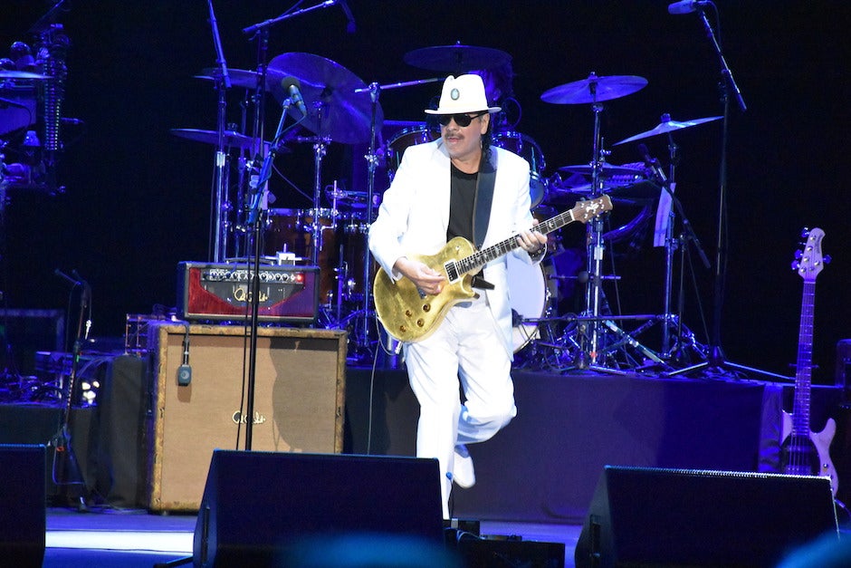 Carlos Santana durante su concierto en Marbella