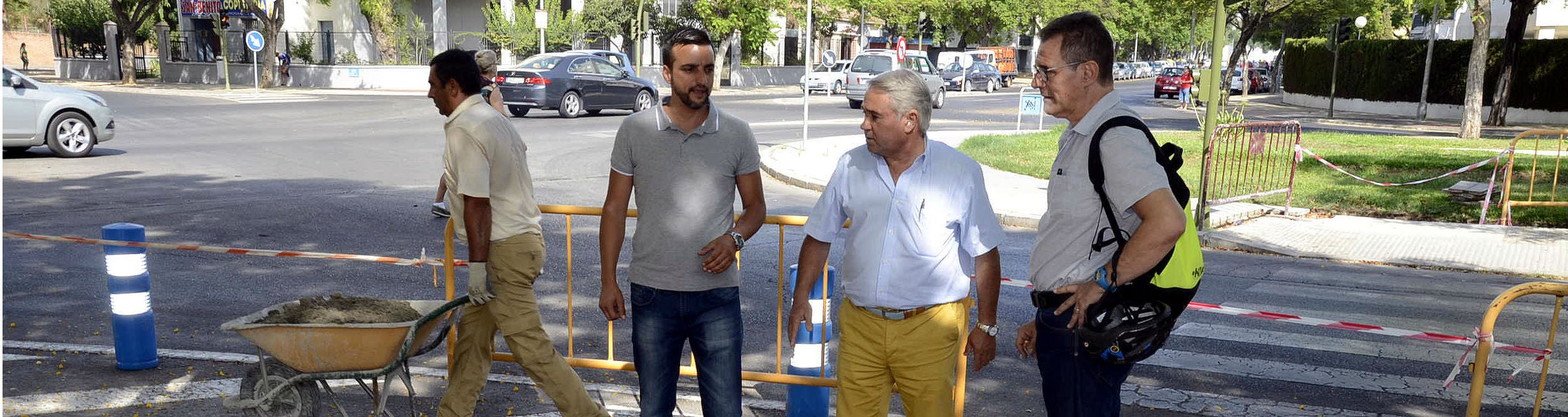 Díaz durante a su visita a las obras del nuevo conjunto semafórico de la plaza de las Marinas