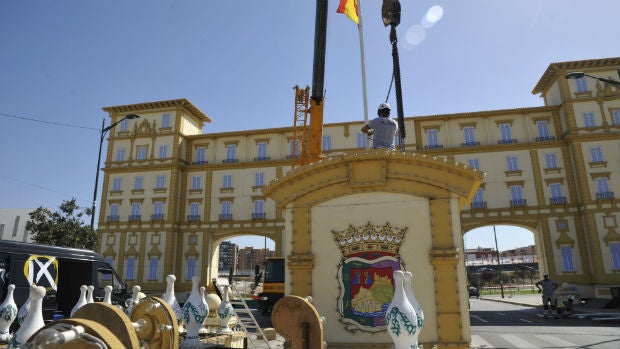 Operarios trabajando el Real de Cortijo de Torres