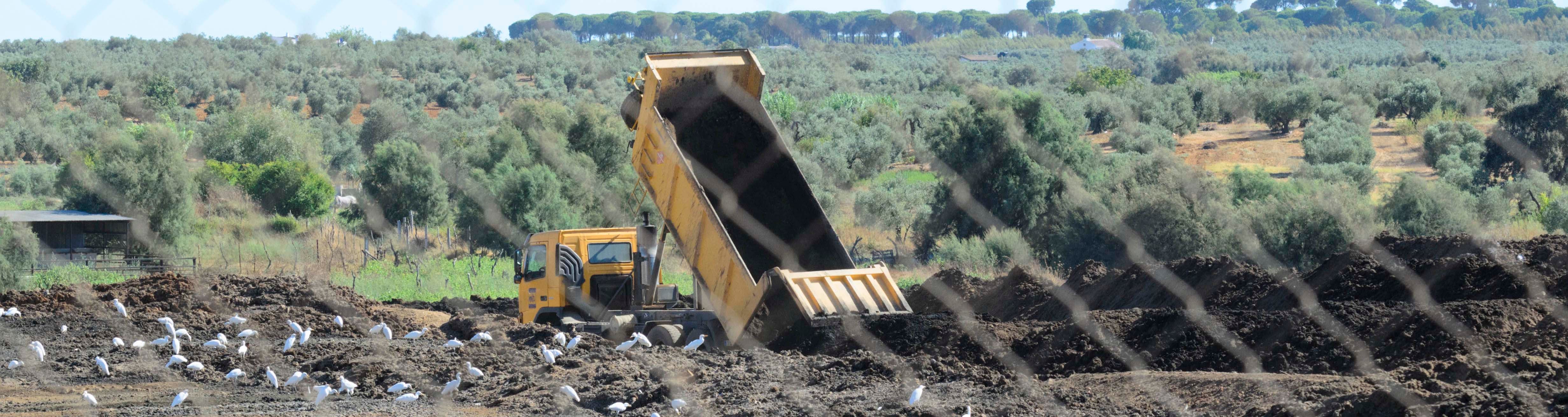 Instalaciones de la planta de compostaje del municipio onubense de Almonte