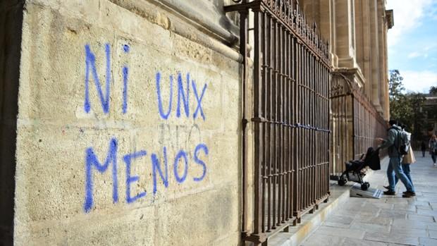 La pintada con la que amaneció la Catedral de Granada el pasado Día contra la Violencia de Género