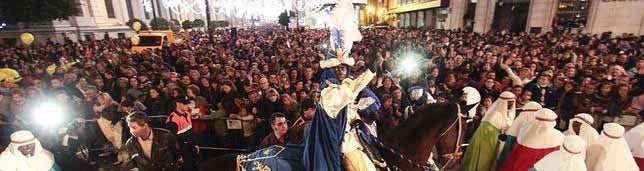 El Heraldo Real en su recorrido por las calles de Sevilla/ ABC