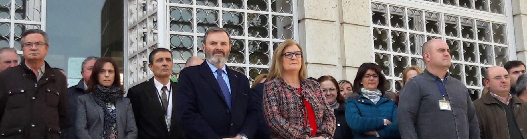 Francisca Molina y Juan Lillo, en el centro, durante la concentración de protesta por el atentado de Berlín