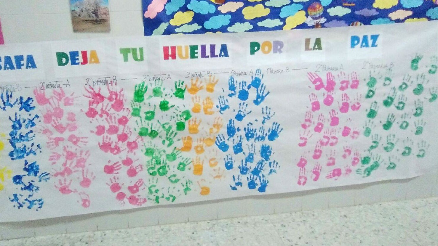 Mural realizado por alumnos de infantil y primaria de la SAFA de Linares