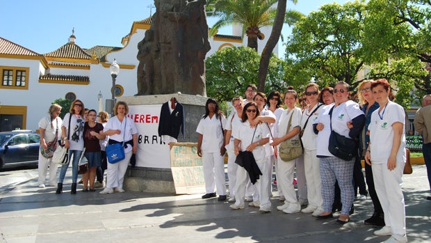 Protesta de la plantilla en frente al Ayuntamiento