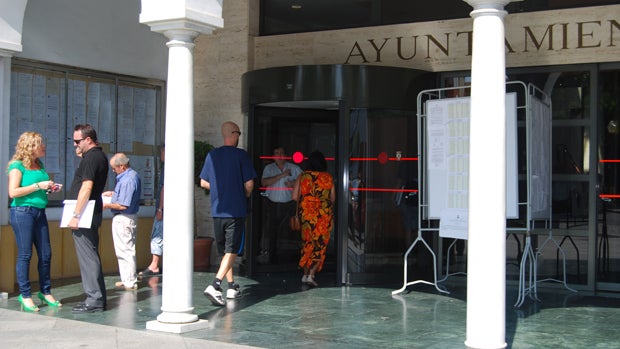 Entrada al Ayuntamiento de Dos Hermanas