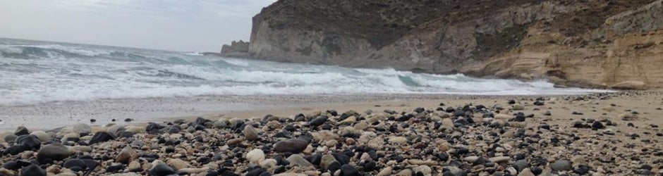 Temporal de levante en la cala del Plomo