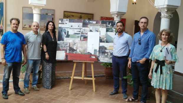 El jurado del premio José Arpa con la obra ganadora