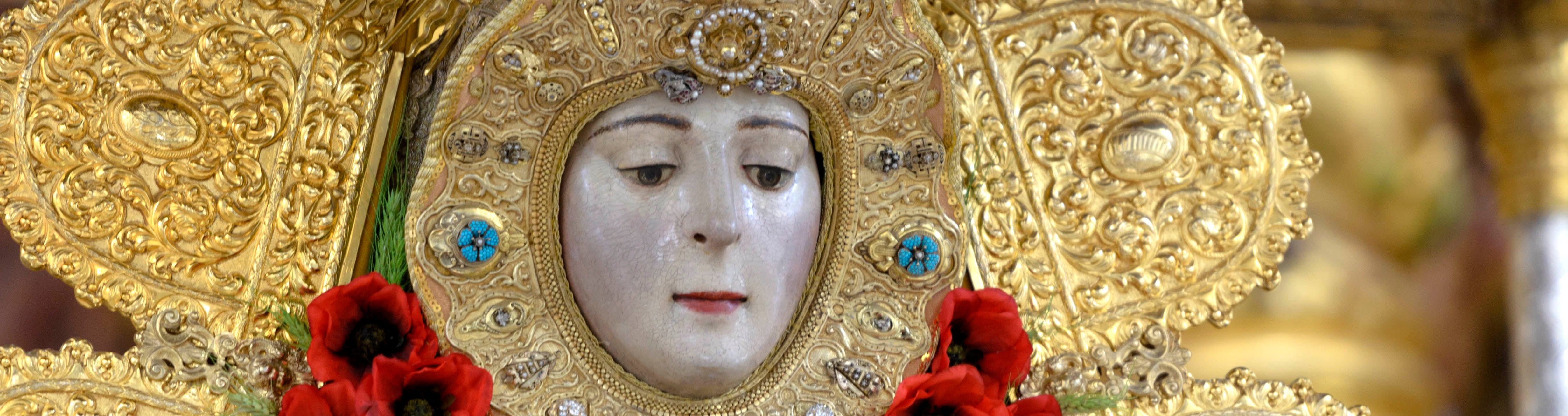 La Virgen del Rocío espera ya a los miles de devotos que poblarán la Aldea este fin de semana