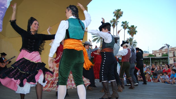 El Grupo de Danzas durante una actuación