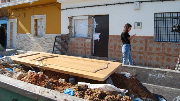 Cuba con los escombros de la excavación