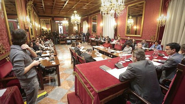 Pleno extraordinario en el Ayuntamiento de Granada para abordar el IBI