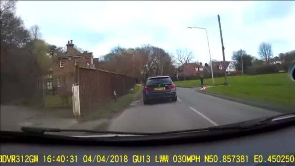 Una profesora conduce ebria y termina estrellando su vehículo