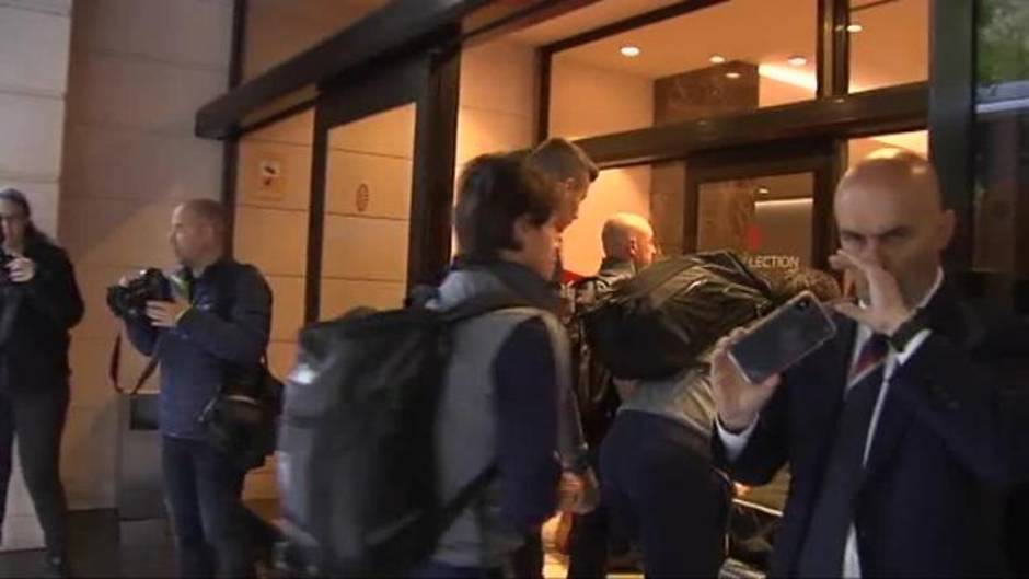 Tranquilidad y normalidad en la llegada del Athletic a San Sebastián