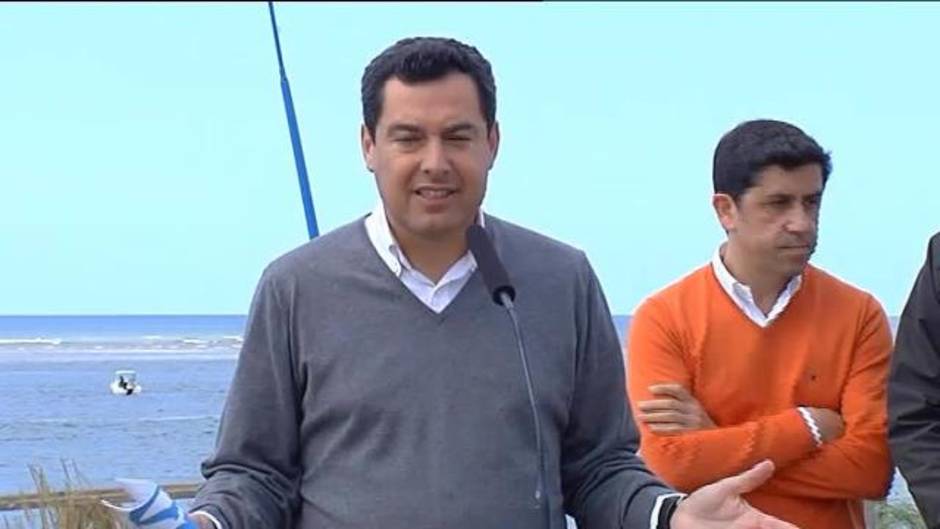 Juanma Moreno: "Si hay que cambiar la ley para proteger a mujeres, se cambia"