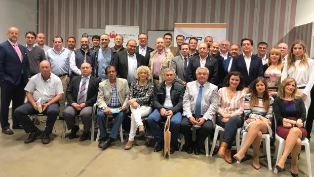 Alrededor de 30 empresarios de Alcalá y La Rinconada han participado en el encuentro