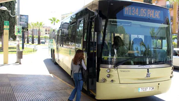 Autobuses amarillos de Los Palacios y Villafranca