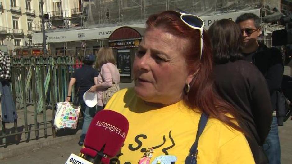 Asociaciones de bebés robados se concentran en el Día de la Madre