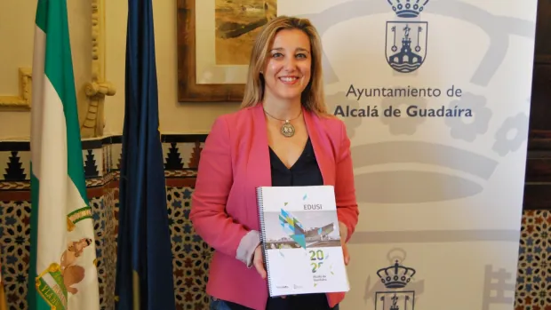 La alcaldesa de Alcalá, Ana Isabel Jiménez, es uno de los regidores que han conseguido los fondos para su localidad