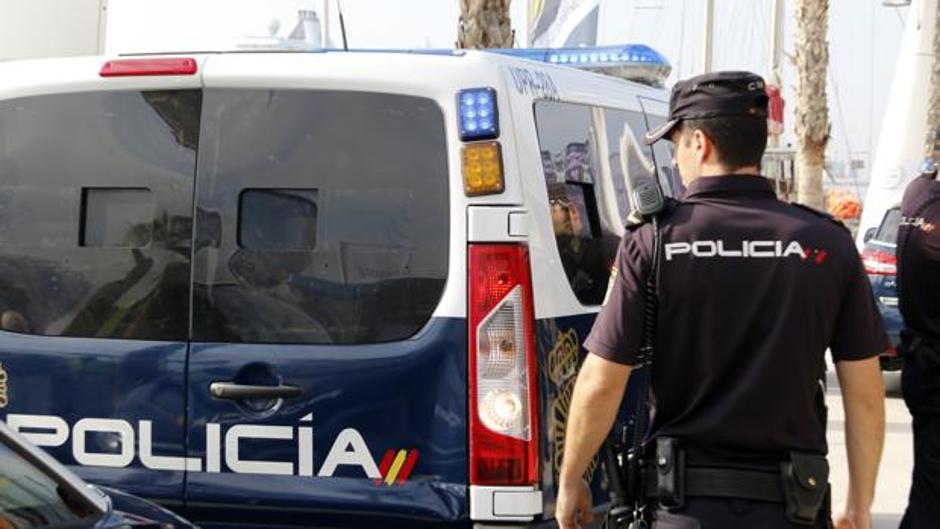 Investigan la agresión de varias mujeres a un policía que medió en una brutal pelea en Málaga