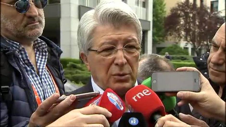 Cerezo: "Lo importante es ganar la copa, luego si la levanta Torres mejor"