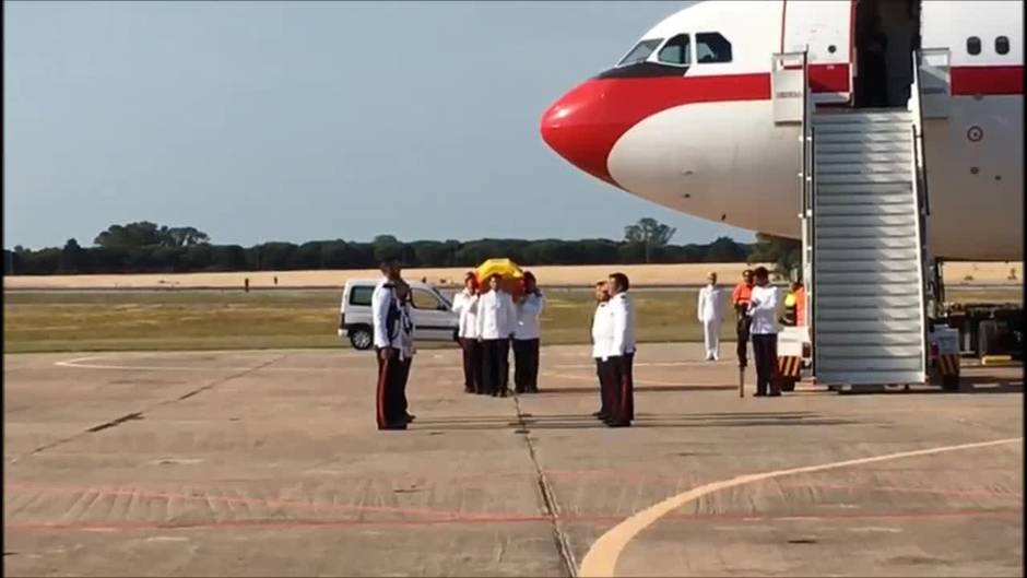 El cadáver del militar del Tercio fallecido en Mali llega a Cádiz